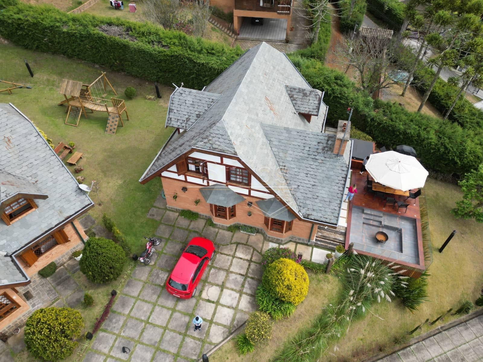 Casa de condomínio em Campos do Jordão